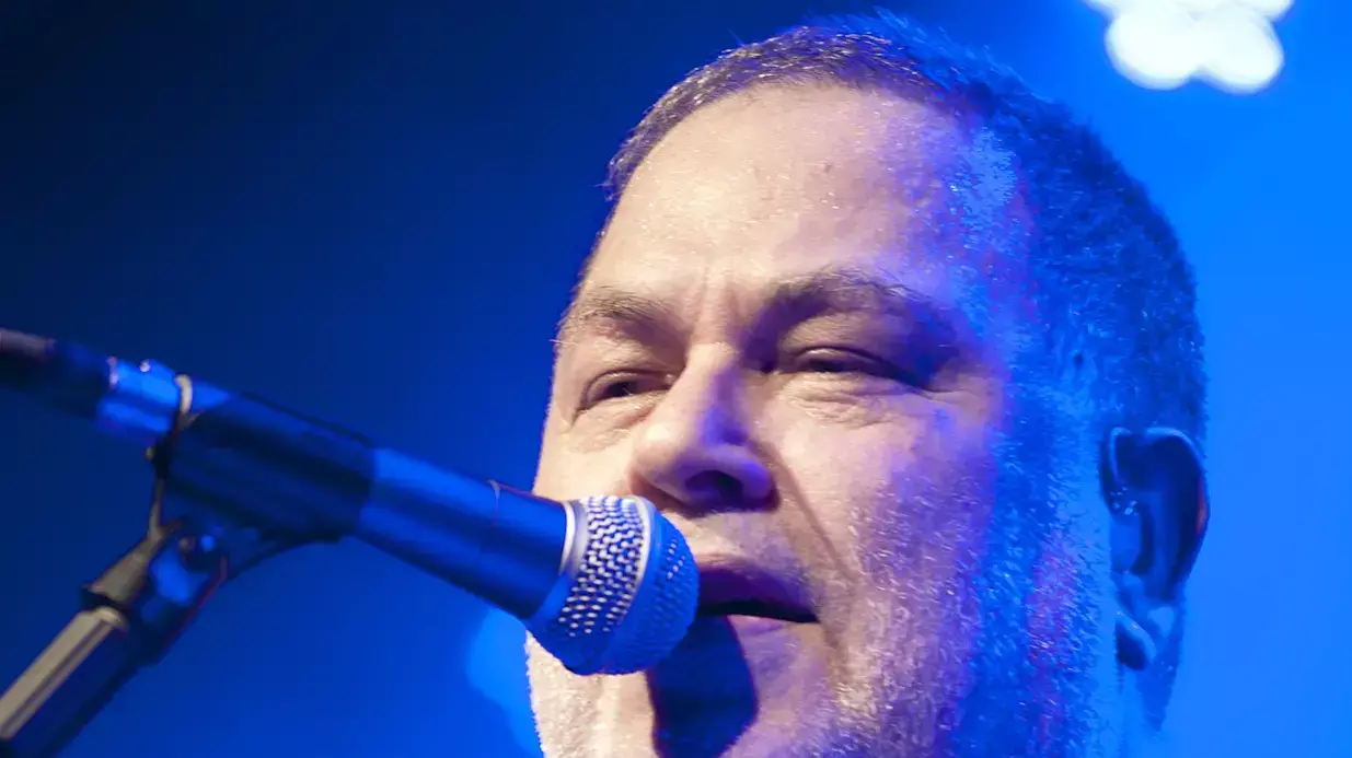 יהודה פוליקר בהופעה בבארבי יהודה פוליקר בהופעה בבארבי