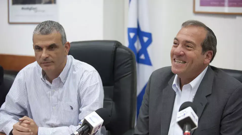 מסיבת עיתונאים השר משה כחלון הרב אקשטיין מסיבת עיתונאים השר משה כחלון הרב אקשטיין
