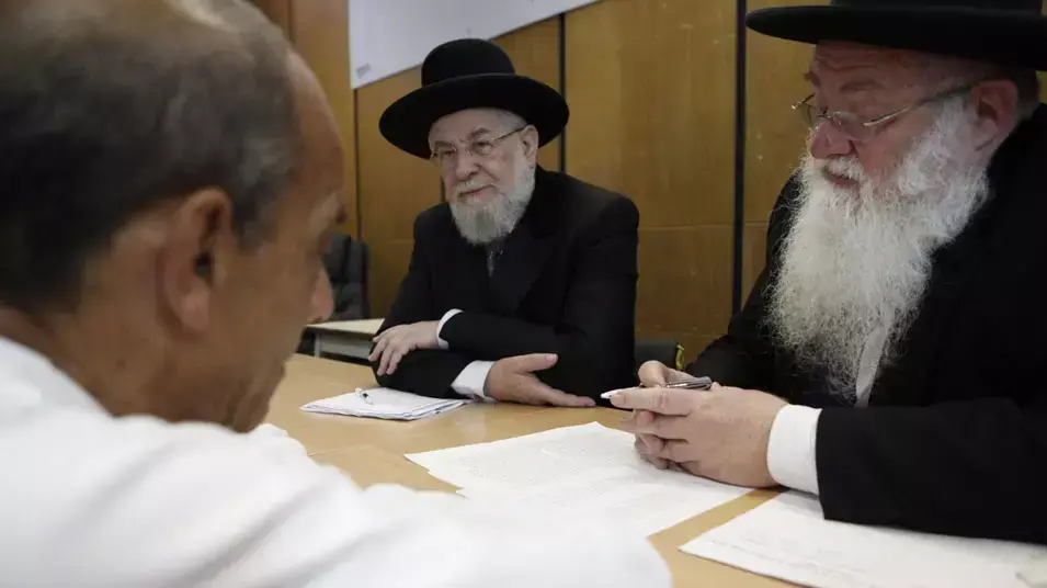 מכירת חמץ לגויים ברבנות הראשית בתל אביב מכירת חמץ לגויים ברבנות הראשית בתל אביב
