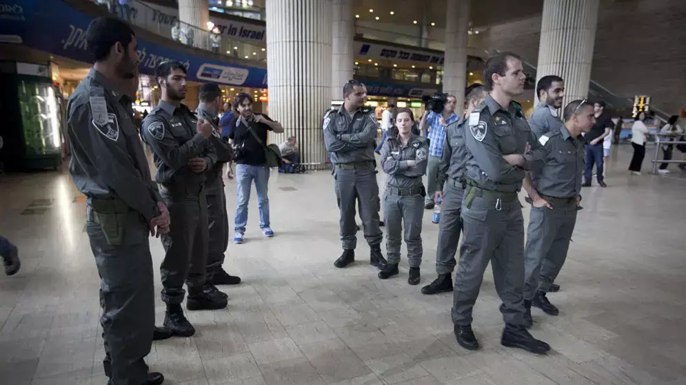 כוננות לקראת בואם של פעילים פרו פלסטינים לנתב"ג כוננות לקראת בואם של פעילים פרו פלסטינים לנתב"ג