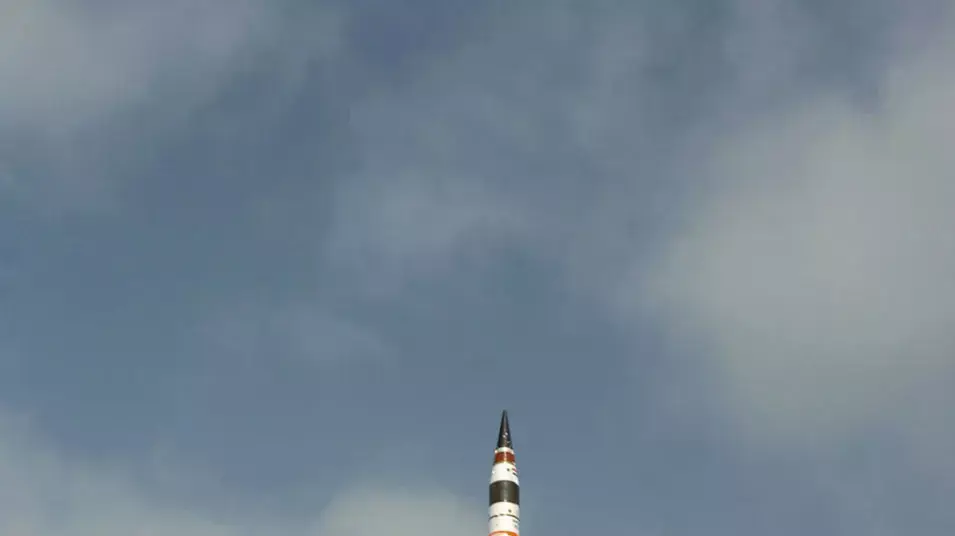 שיגור ניסוי של טיל בליסטי ארוך טווח, "אנגי-5" מהאי ווילר, מזרח הודו, 19 באפריל 2012 שיגור ניסוי של טיל בליסטי ארוך טווח, "אנגי-5" מהאי ווילר, מזרח הודו, 19 באפריל 2012