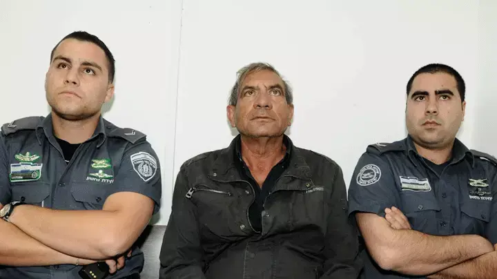 מאיר סלע מפיק הארוע בהר הרצל הארכת מעצר טקס הדלקת משואות 20 באפריל 2012 מאיר סלע מפיק הארוע בהר הרצל הארכת מעצר טקס הדלקת משואות 20 באפריל 2012