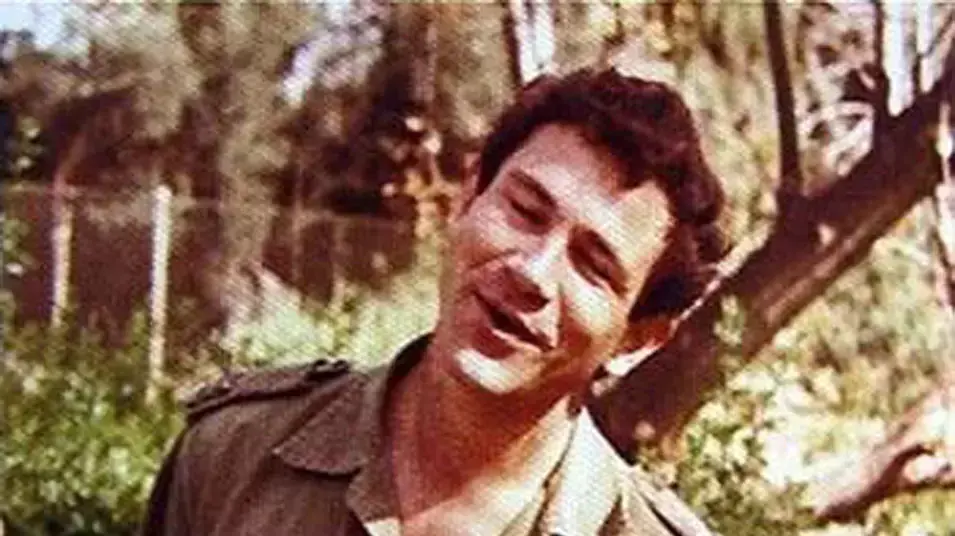 יוני נתניהו ז"ל, אחיו של ראש הממשלה בנימין נתניהו חלל צהל, אפריל 2012 יוני נתניהו ז"ל, אחיו של ראש הממשלה בנימין נתניהו חלל צהל, אפריל 2012