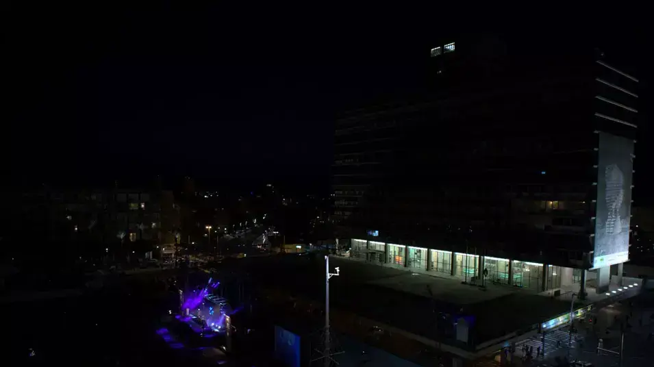 שעת כדור הארץ בכיכר רבין תל אביב, אפריל 2012 שעת כדור הארץ בכיכר רבין תל אביב, אפריל 2012