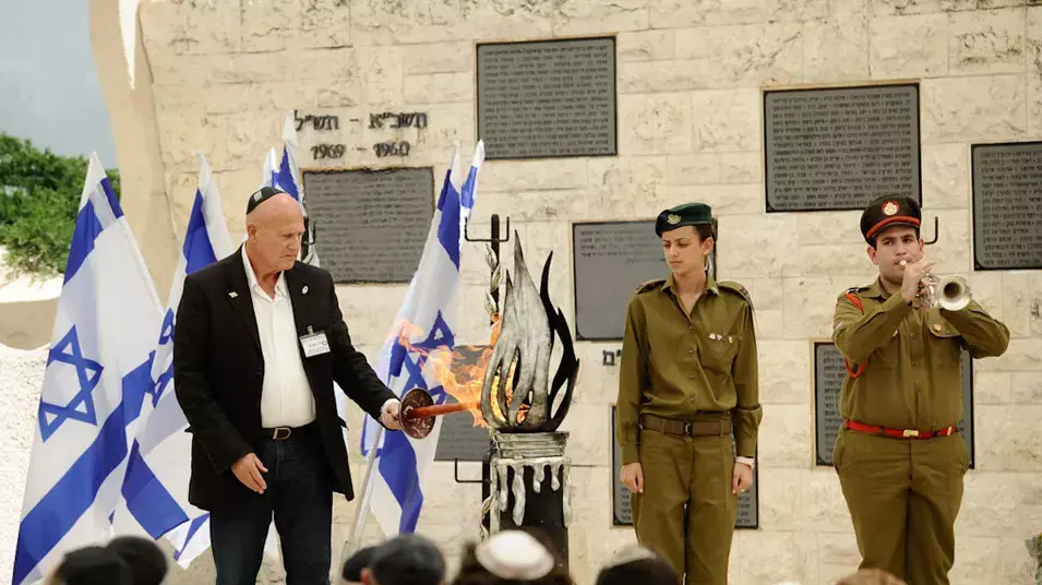 טקס האזכרה הממלכתי לחללי פעולות האיבה בהר הרצל, אפריל 2012. טקס האזכרה הממלכתי לחללי פעולות האיבה בהר הרצל, אפריל 2012.