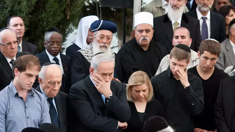 ראש הממשלה בנימין נתניהו בהלוויה של בן ציון נתניהו אביו של ראש הממשלה, אפריל 2012