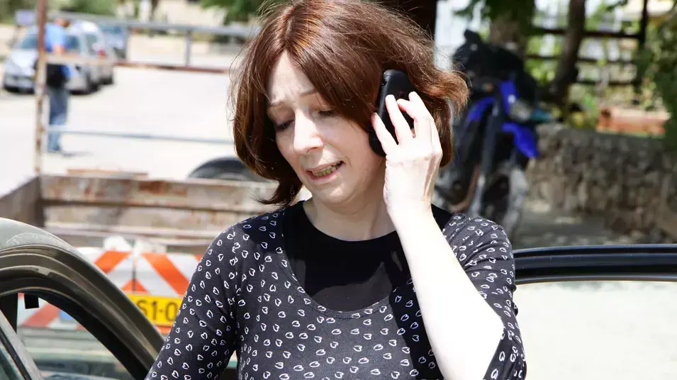 לריסה עמיר הגיעה לבקר את חגי עמיר שהשתחרר מהכלא בשבי שומרון לריסה עמיר הגיעה לבקר את חגי עמיר שהשתחרר מהכלא בשבי שומרון