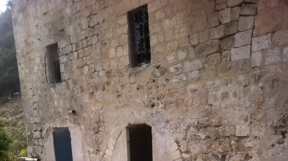 שריפת דגל בטחנת הנזירים בנחל ציפורי