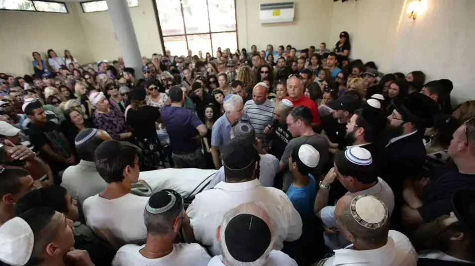 הלוויתו של הנער אשר נרצח ברחובות, מאי 2012 הלוויתו של הנער אשר נרצח ברחובות, מאי 2012