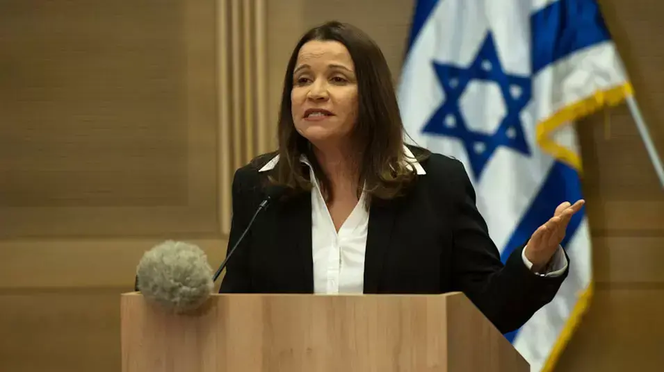  יחימוביץ': "האמנתם למילה של מופז?"