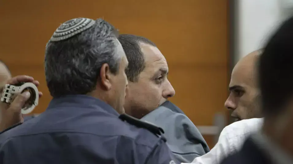 ממלא מקום ראש עיריית קרית מלאכי יוסי סולימני החשוד בביצוע עבירות מין בדיון בהארכת מעצרו ממלא מקום ראש עיריית קרית מלאכי יוסי סולימני החשוד בביצוע עבירות מין בדיון בהארכת מעצרו