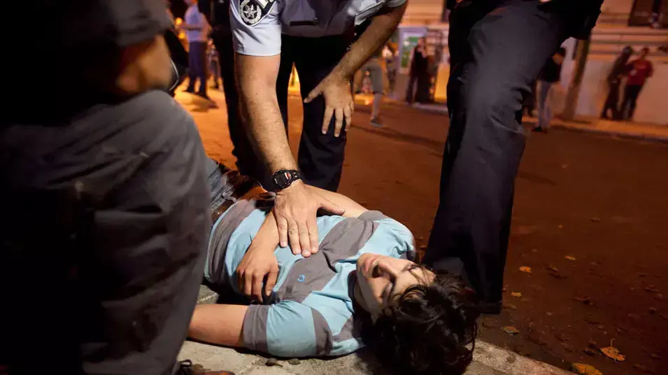 מעצרים בשולי הפגנת המחאה בתל אביב. מאי, 2012 מעצרים בשולי הפגנת המחאה בתל אביב. מאי, 2012