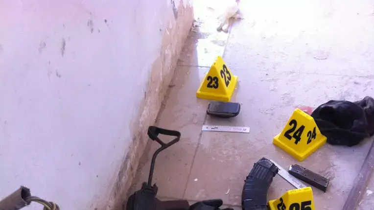 אמצעי הלחימה שתפסו בזירת הירי בטייבה, מאי 2012 אמצעי הלחימה שתפסו בזירת הירי בטייבה, מאי 2012
