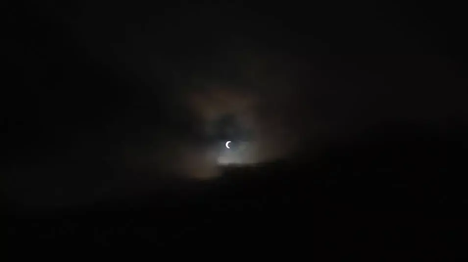 ליקוי חמה עם "טבעת אש" כפי שנצפה באזור טיחואנה, מקסיקו, 21 במאי 2012 ליקוי חמה עם "טבעת אש" כפי שנצפה באזור טיחואנה, מקסיקו, 21 במאי 2012