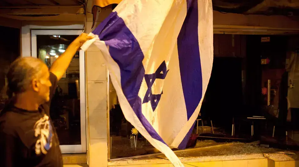 התקפה על חניות סודנים בהפגנה בשכונת התקווה התקפה על חניות סודנים בהפגנה בשכונת התקווה