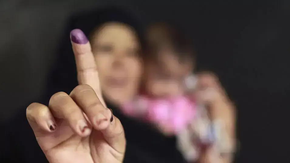 הצבעה בבחירות לנשיאות מצרים בקלפי בבירה קהיר, 23 במאי 2012 הצבעה בבחירות לנשיאות מצרים בקלפי בבירה קהיר, 23 במאי 2012