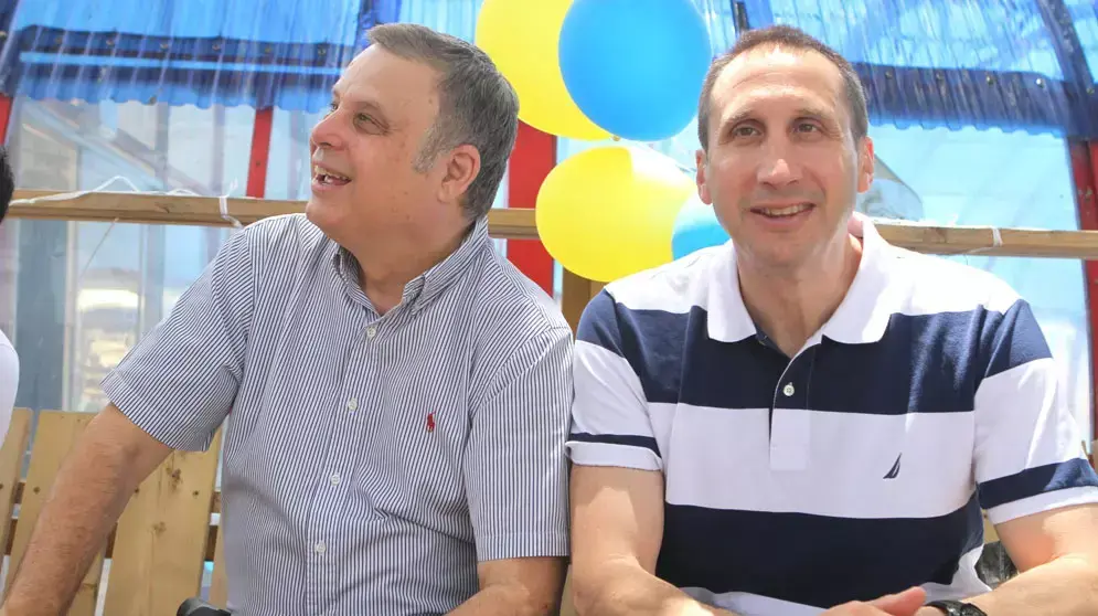 דיוויד בלאט מאמן מכבי תל אביב (ימין) עם דייויד פדרמן מבעלי מכבי תל אביב דיוויד בלאט מאמן מכבי תל אביב (ימין) עם דייויד פדרמן מבעלי מכבי תל אביב