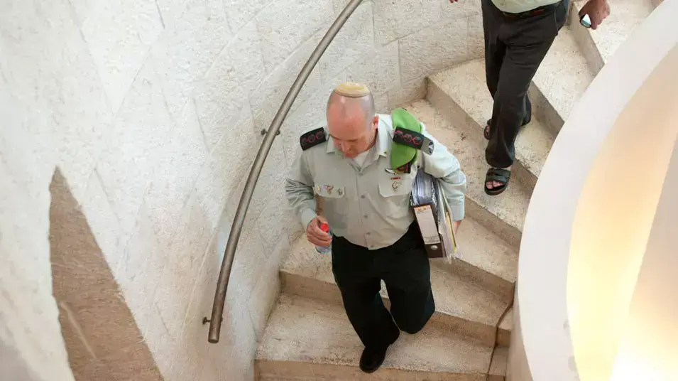שופטי בג"ץ דנו הבוקר בעתירתו של אל"מ ארז וינר נגד מבקר המדינה, יוני 2012 שופטי בג"ץ דנו הבוקר בעתירתו של אל"מ ארז וינר נגד מבקר המדינה, יוני 2012