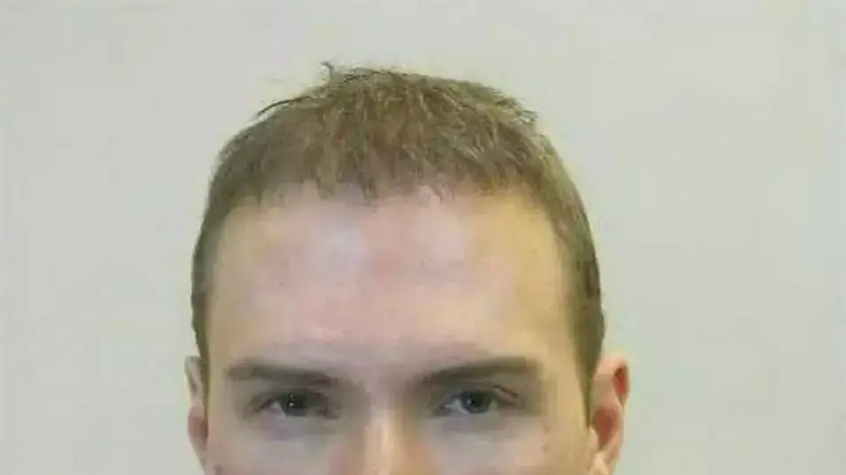 לוקה רוקו מניוטה, כוכב פורנו קנדי שרצח וביתר סטודנט סיני, לאחר מעצרו בברלין, יוני 2012
