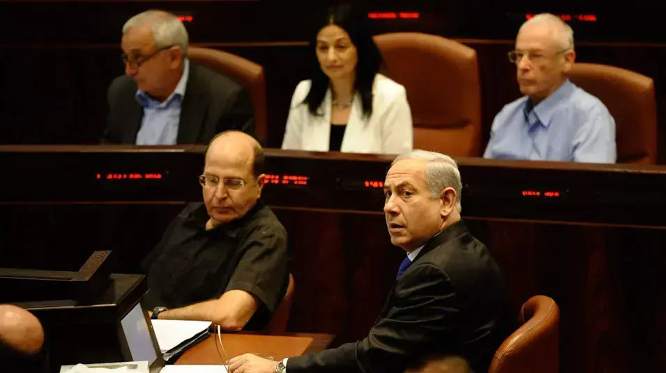 ראש הממשלה בנימין נתניהו בהצבעה על חוק ההסדרה בכנסת ירושלים, יוני 2012 ראש הממשלה בנימין נתניהו בהצבעה על חוק ההסדרה בכנסת ירושלים, יוני 2012
