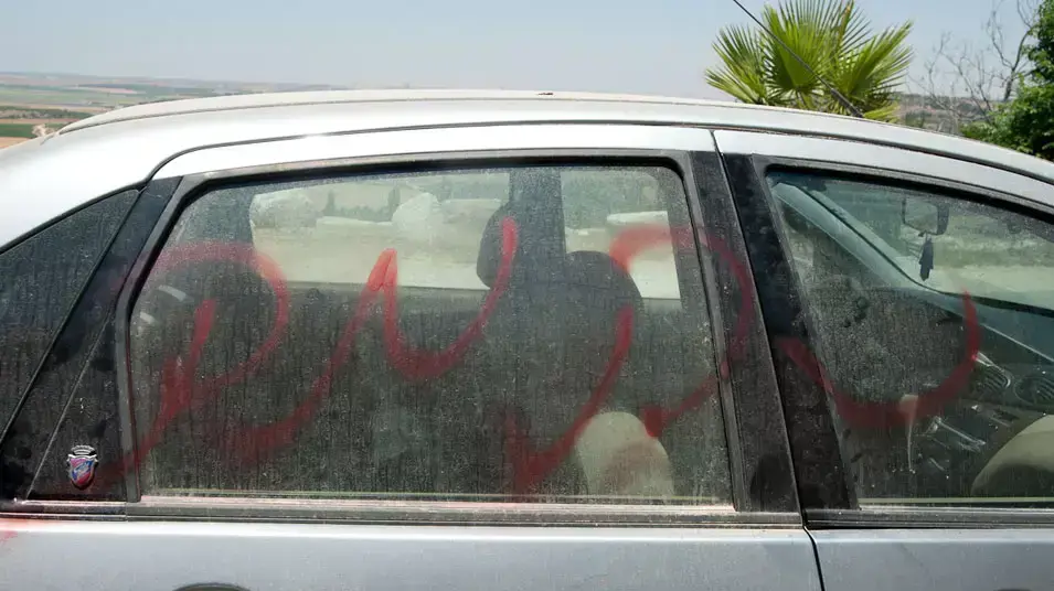 כלי רכב הושחתו ביישוב נווה שלום, לכאורה על רקע פינוי גבעת האולפנה כלי רכב הושחתו ביישוב נווה שלום, לכאורה על רקע פינוי גבעת האולפנה