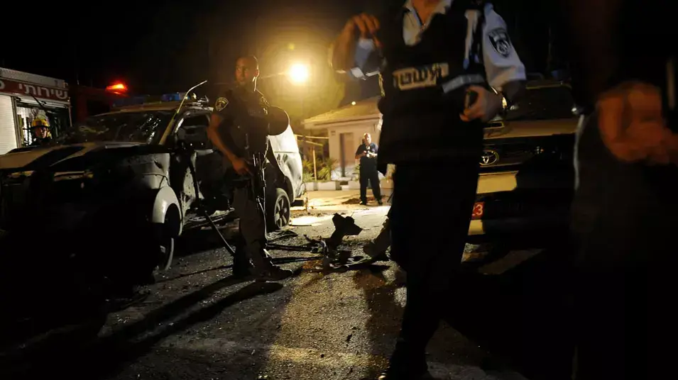 רקטת קסאם פגעה במבנה במועצה האזורית חוף אשקלון, ארבעה שוטרי מג"ב נפצעו, יוני 2012
