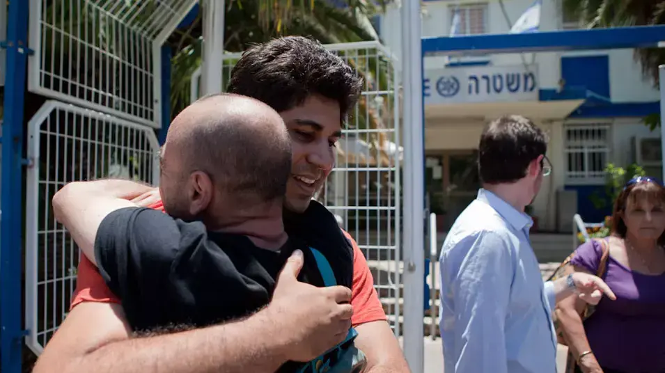 העצורים אשר נעצרו אמש במחאה החברתית השתחררו ממעצר בגלילות, יוני 2012 העצורים אשר נעצרו אמש במחאה החברתית השתחררו ממעצר בגלילות, יוני 2012