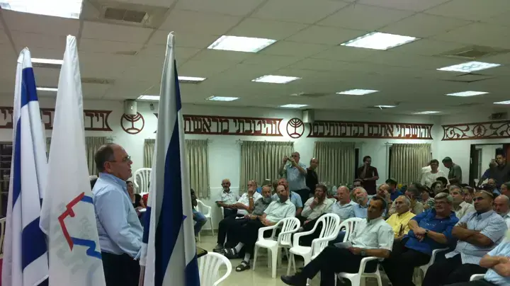 יו"ר מועצת יש"ע דני דיין בכנס בעפרה על אלימות פעילי ימין יוני 2012