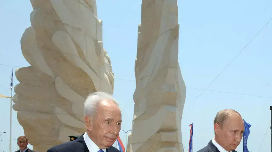 טקס קבלת פנים לנשיא רוסיה ולדימיר פוטין וחנוכת האנדרטה בנתניה במעמד נשיא המדינה שמעון פרס טקס קבלת פנים לנשיא רוסיה ולדימיר פוטין וחנוכת האנדרטה בנתניה במעמד נשיא המדינה שמעון פרס