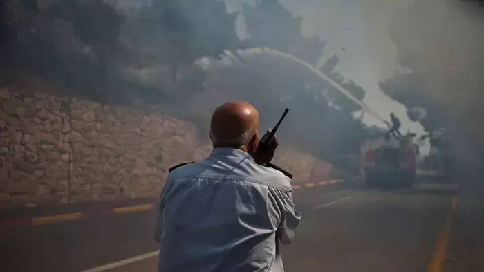 למרות דו"ח המבקר: בעיות קשר במהלך השריפה בירושלים