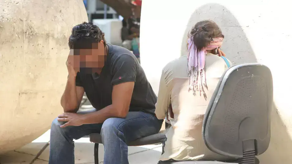 משפחתו של הקטין שהיכה את רושל אבדרחיינרב , גר בדרום תל אביב, יוני 2012 משפחתו של הקטין שהיכה את רושל אבדרחיינרב , גר בדרום תל אביב, יוני 2012