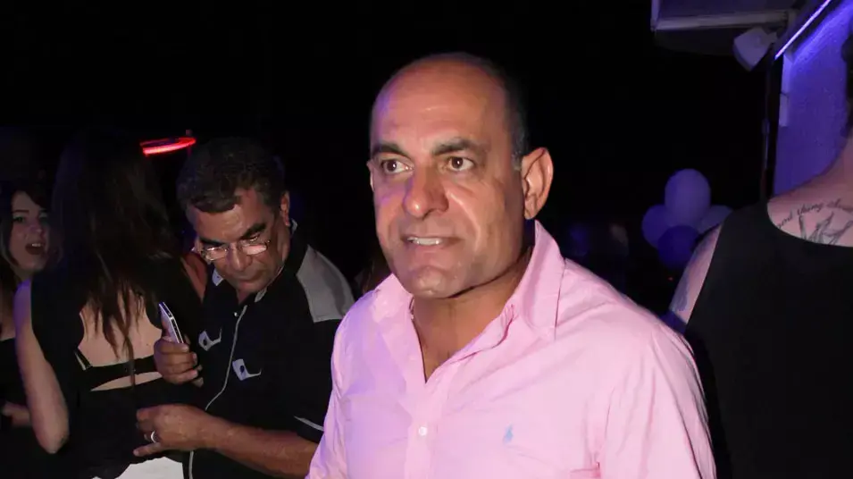 עזאם עזאם