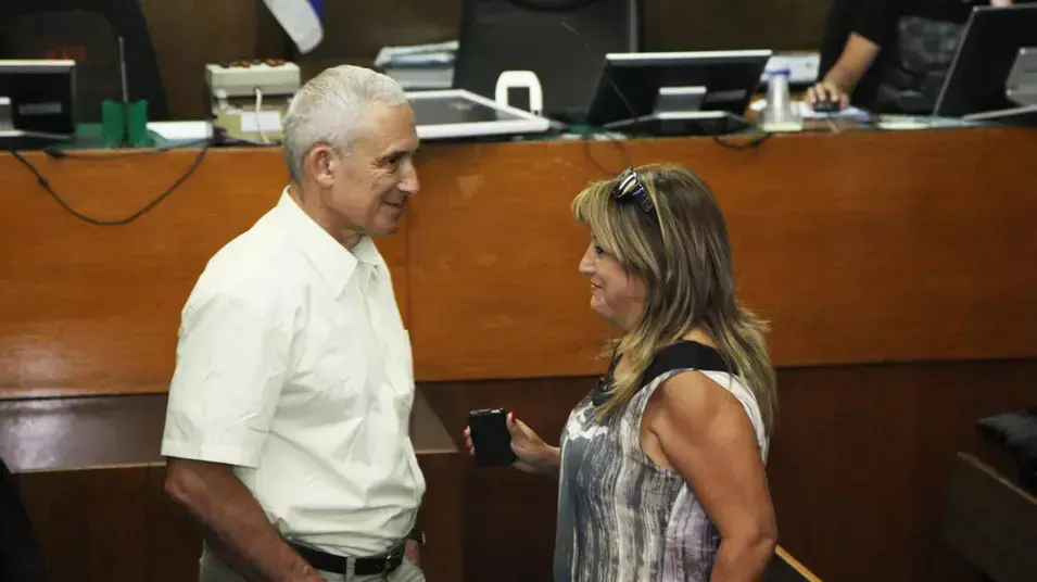 שולה זקן ביום עדות השני של עד המדינה בפרשת הולילנד, יולי 2012 שולה זקן ביום עדות השני של עד המדינה בפרשת הולילנד, יולי 2012