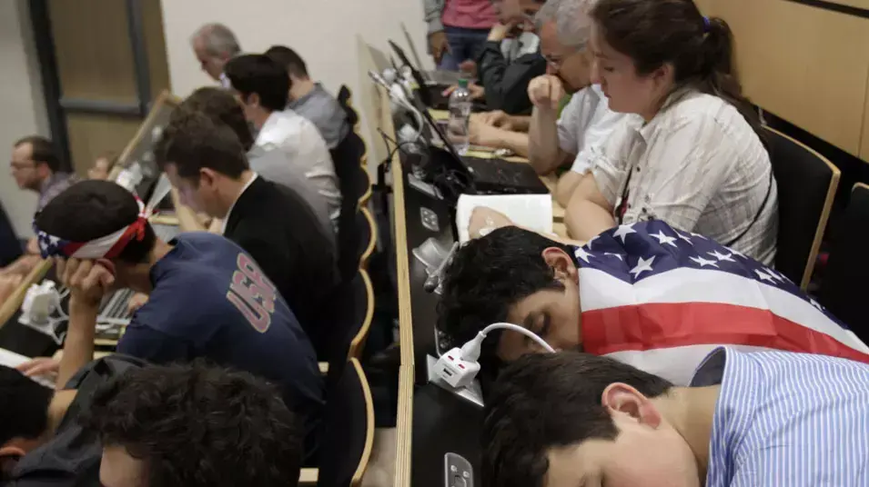 מסיבת עיתונאים מיוחדת של CERN בה מוכרז על התקדמות משמעותית בדרך לאיתור הבוזון של היגס, "החלקיק האלוהי", בז'נבה, שוויץ, 4 ביולי 2012 מסיבת עיתונאים מיוחדת של CERN בה מוכרז על התקדמות משמעותית בדרך לאיתור הבוזון של היגס, "החלקיק האלוהי", בז'נבה, שוויץ, 4 ביולי 2012