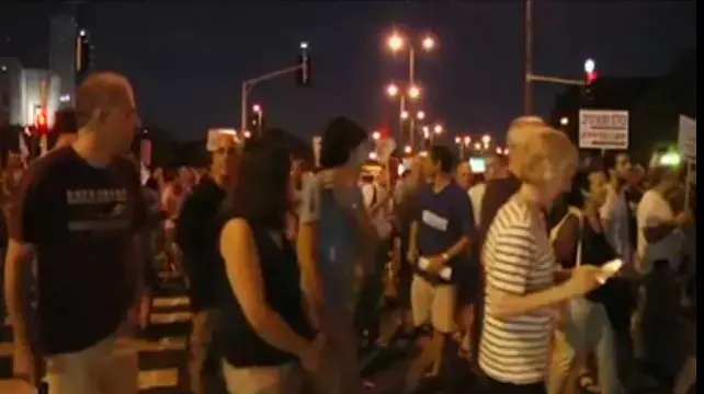 עשרות אלפים מפגינים בתל אביב למען שוויון בנטל