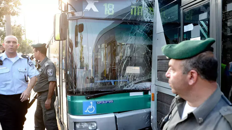 אישה נמחצה בין שני אוטובוסים בתחנת המרכזית בירושלים, יולי 2012