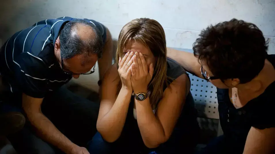 לילך שם טוב, גרושתו של איתי בן דרור בגזר דינו בבית משפט מחוזי פתח תקווה, יולי 2012 לילך שם טוב, גרושתו של איתי בן דרור בגזר דינו בבית משפט מחוזי פתח תקווה, יולי 2012