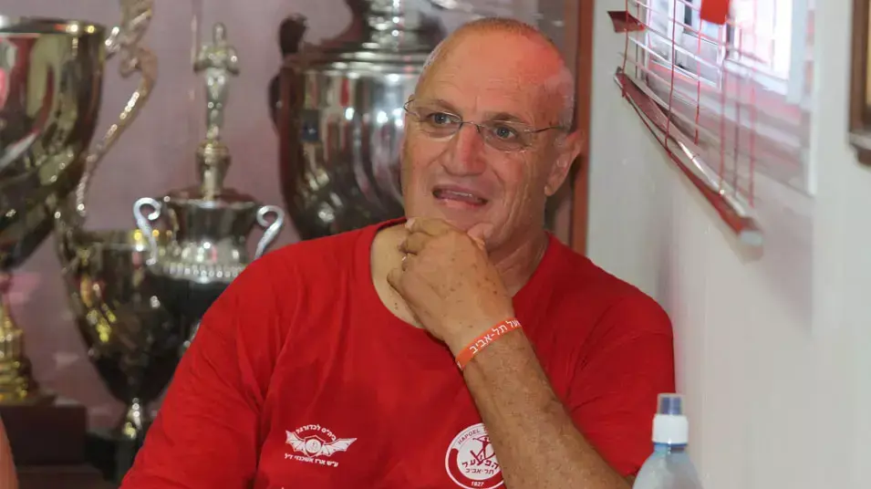 ינון אשכנזי אוהד הפועל תל אביב ינון אשכנזי אוהד הפועל תל אביב