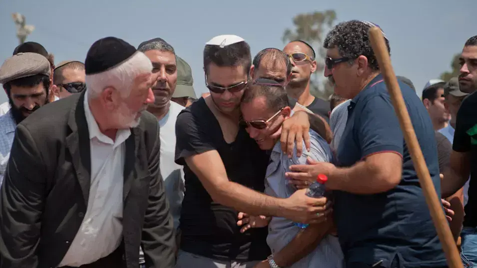 הלוויתו של איציק קולנגי שנהרג בפיגוע בבורגס, יולי 2011 הלוויתו של איציק קולנגי שנהרג בפיגוע בבורגס, יולי 2011