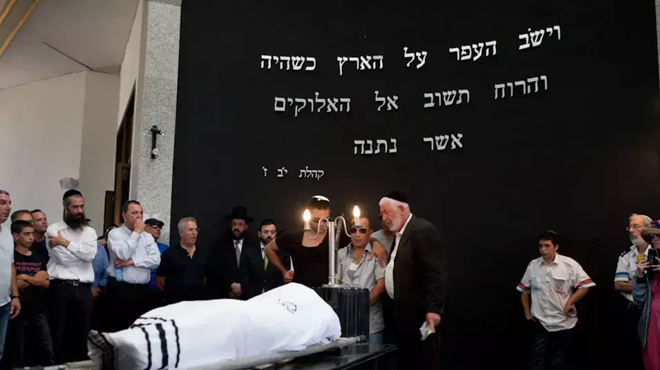 הלוויתו של איציק קולנגי שנהרג בפיגוע בבורגס, יולי 2011 הלוויתו של איציק קולנגי שנהרג בפיגוע בבורגס, יולי 2011