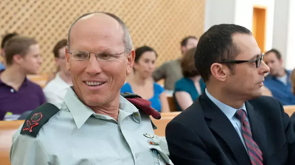האלוף ניצן אלון בדיון בבג"צ בנושא מגרון, יולי 2012 האלוף ניצן אלון בדיון בבג"צ בנושא מגרון, יולי 2012