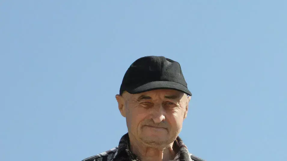 נעדר פרזנט לאוניד, תושב פתח תקווה בן 76 החולה במחלת פרקינסון, יולי 2012 נעדר פרזנט לאוניד, תושב פתח תקווה בן 76 החולה במחלת פרקינסון, יולי 2012