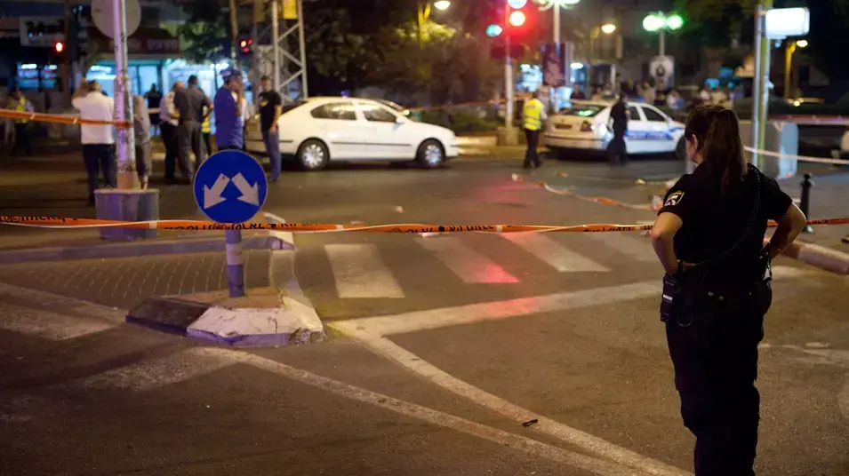 צעיר נורה למוות על ידי אופנוען בחולון צעיר נורה למוות על ידי אופנוען בחולון