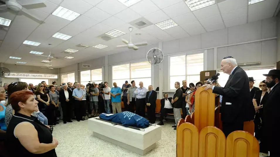 הלוויה של מרים בן פורת, יוני 2012 הלוויה של מרים בן פורת, יוני 2012