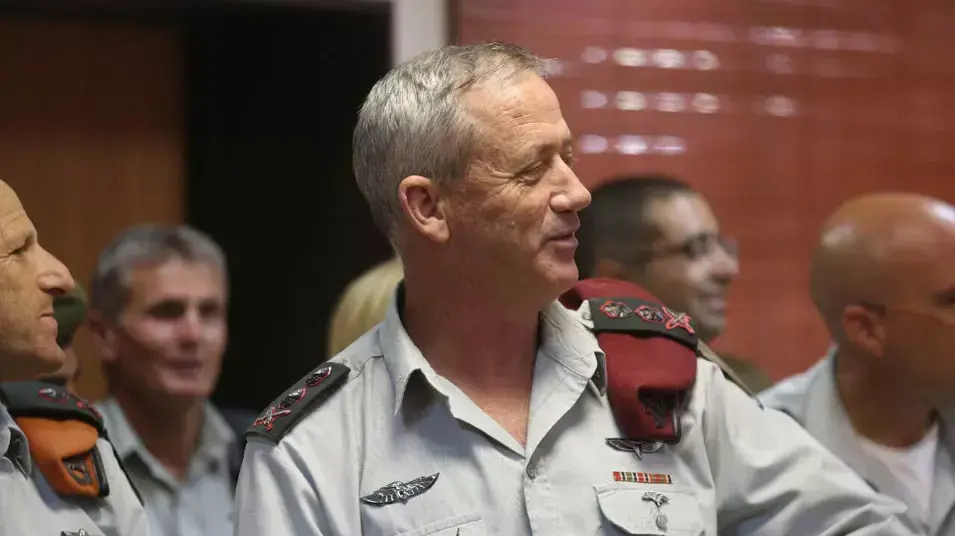 הרמטכ"ל בני גנץ בקום בגיוס התותחנים ופיקוד העורף, יולי 2012 הרמטכ"ל בני גנץ בקום בגיוס התותחנים ופיקוד העורף, יולי 2012