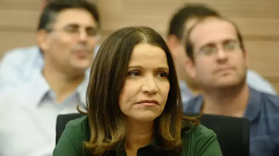 יו"ר מפלגת העבודה שלי יחימוביץ' בוועידת הכספים, כנסת, יולי 2012 יו"ר מפלגת העבודה שלי יחימוביץ' בוועידת הכספים, כנסת, יולי 2012