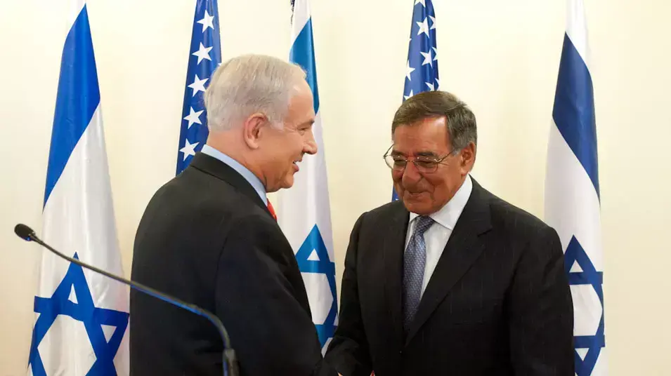 ראש הממשלה בנימין נתניהו בפגישה עם שר ההגנה האמריקאי לאון פאנטה, יולי 2012 ראש הממשלה בנימין נתניהו בפגישה עם שר ההגנה האמריקאי לאון פאנטה, יולי 2012