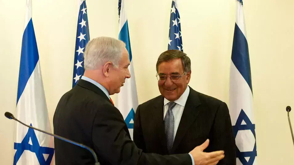 ראש הממשלה בנימין נתניהו בפגישה עם שר ההגנה האמריקאי לאון פאנטה, יולי 2012 ראש הממשלה בנימין נתניהו בפגישה עם שר ההגנה האמריקאי לאון פאנטה, יולי 2012