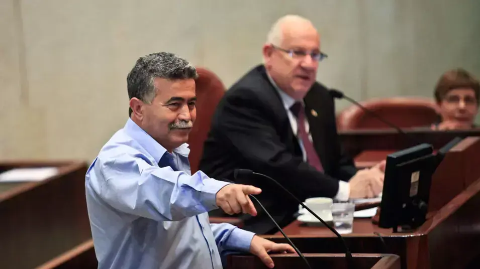 עמיר פרץ במליאה בכנסת עמיר פרץ במליאה בכנסת