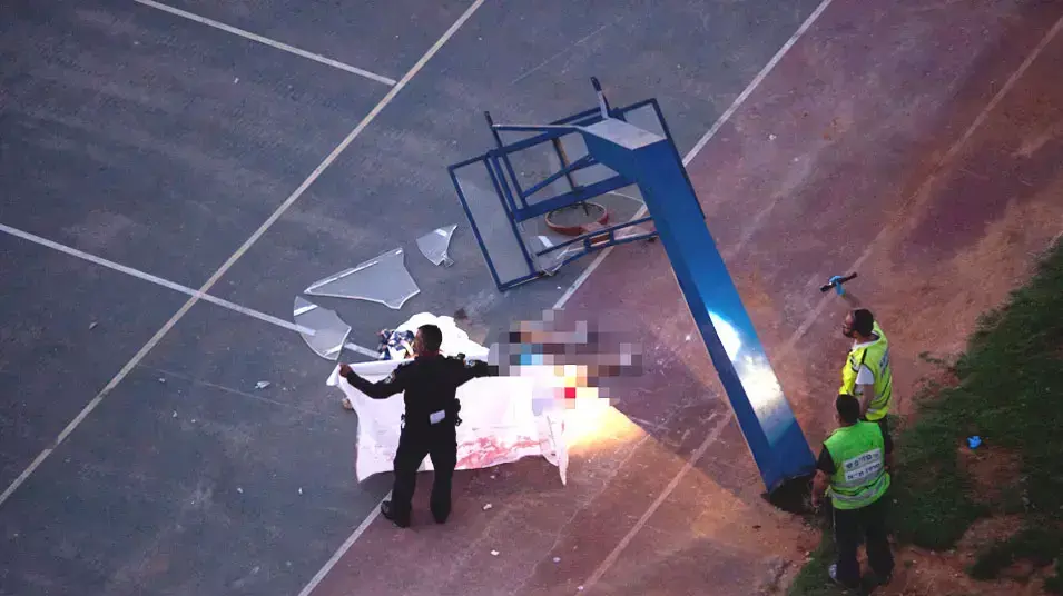 נער בן 15 נהרג מקריסת עמוד כדורסל